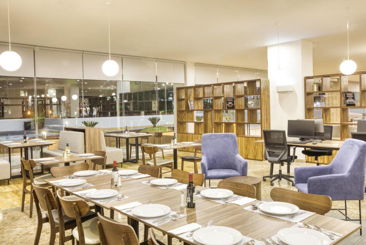 Fiesta Inn Guadalajara Periferico Poniente Zapopan Kültér fotó